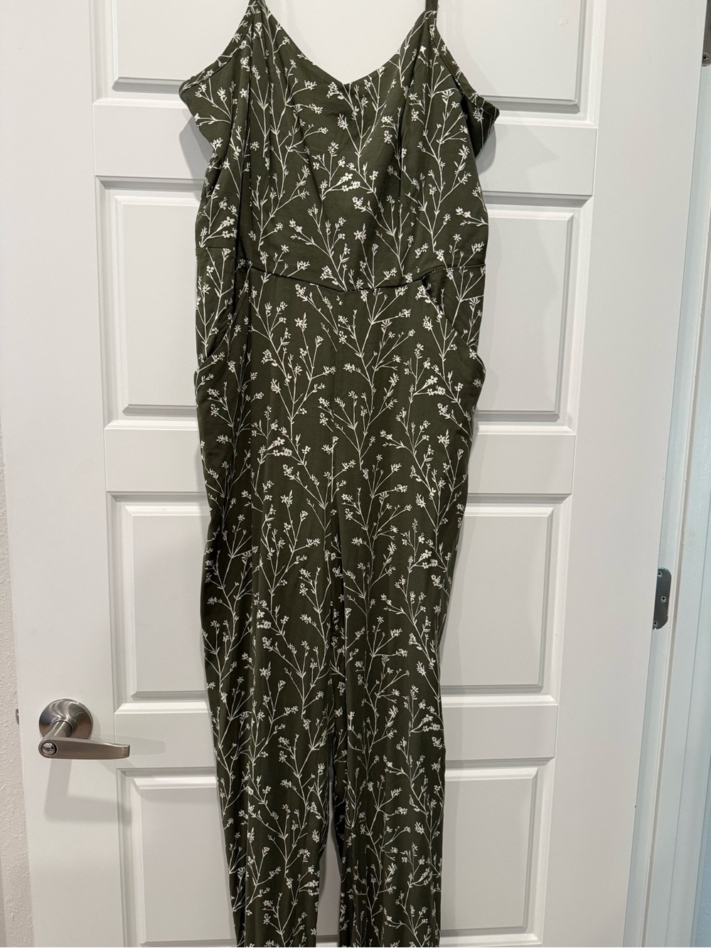 41 Hawthorn Olive Green Floral V-Neck Jumpsuit
